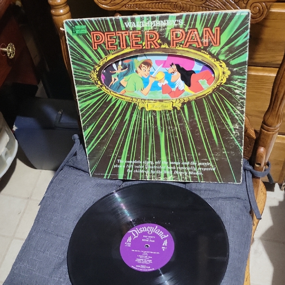 Rare~ Walt Disneys~ 1958~ PETER PAN LP AND STORYBOOK SET